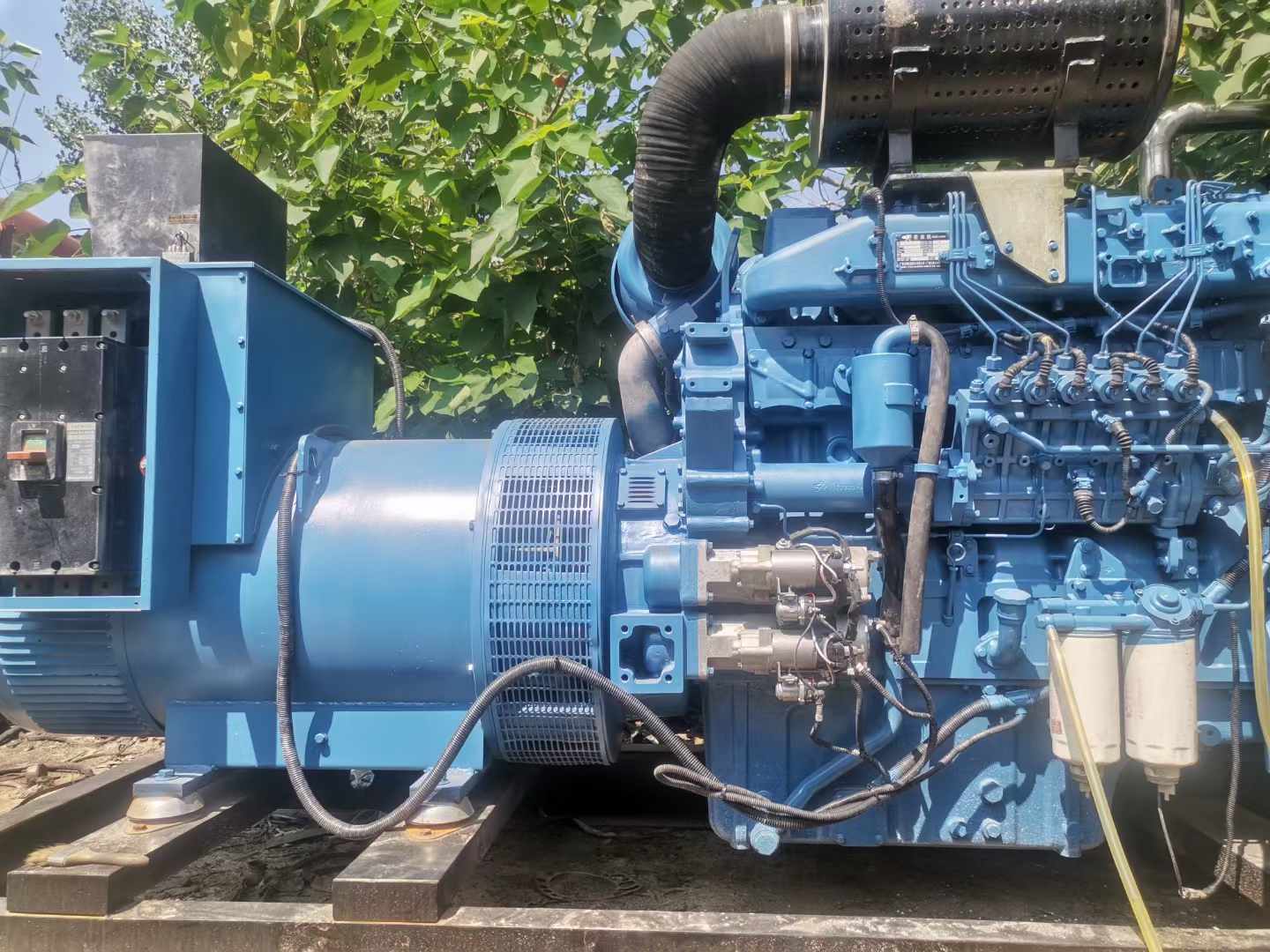 城西详细说明降低 800kW 柴油发电机输出电流波动的方法