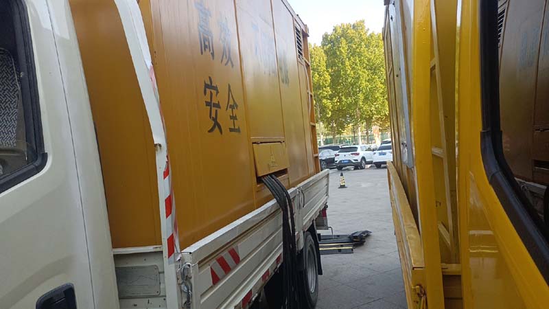 城西如何判断柴油发电机组和UPS电源的切换时间是否符合要求？